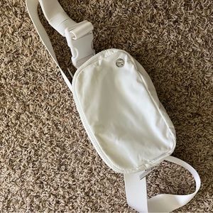 Lululemon belt bag